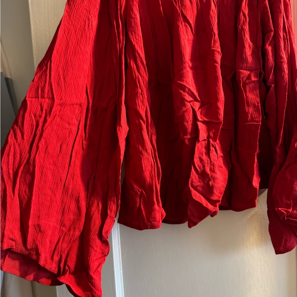 Express Red Off-Shoulder Top - Picture 4 of 4
